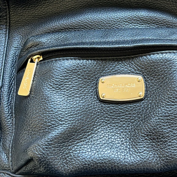 Micheal kors black and gold leather backpack - Picture 2 of 4